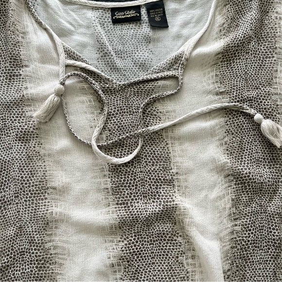 Sara Studio Blouse w/tasseled Tie 3/4 Sleeves Size XL Brown/Tan Print - … - Picture 5 of 9